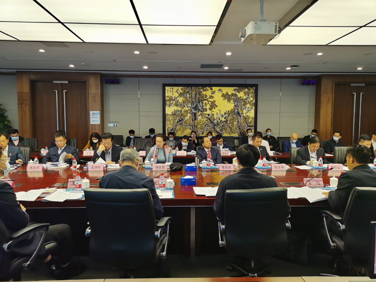 杨景丽会长出席广东省民营企业家和工商联商会会长座谈会2.jpg